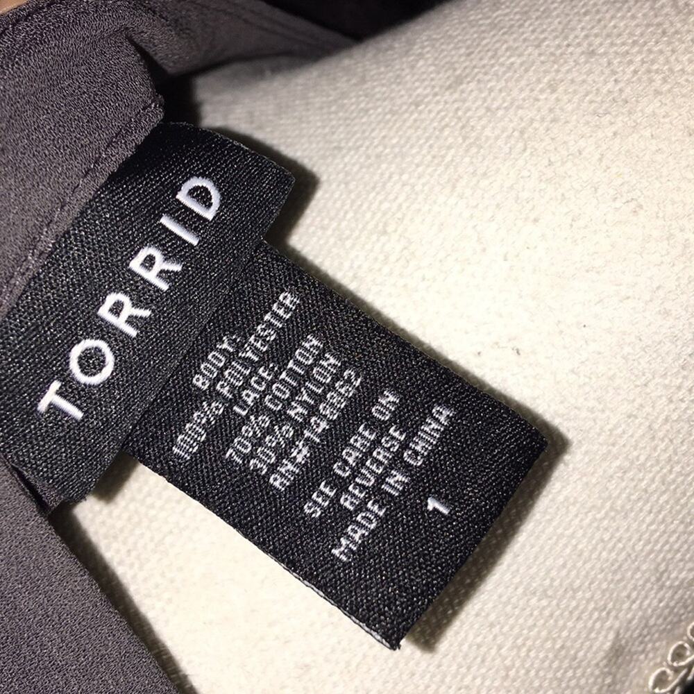 Hi/Low Top With Lace By Torrid Plus 1X - Picture 5 of 6
